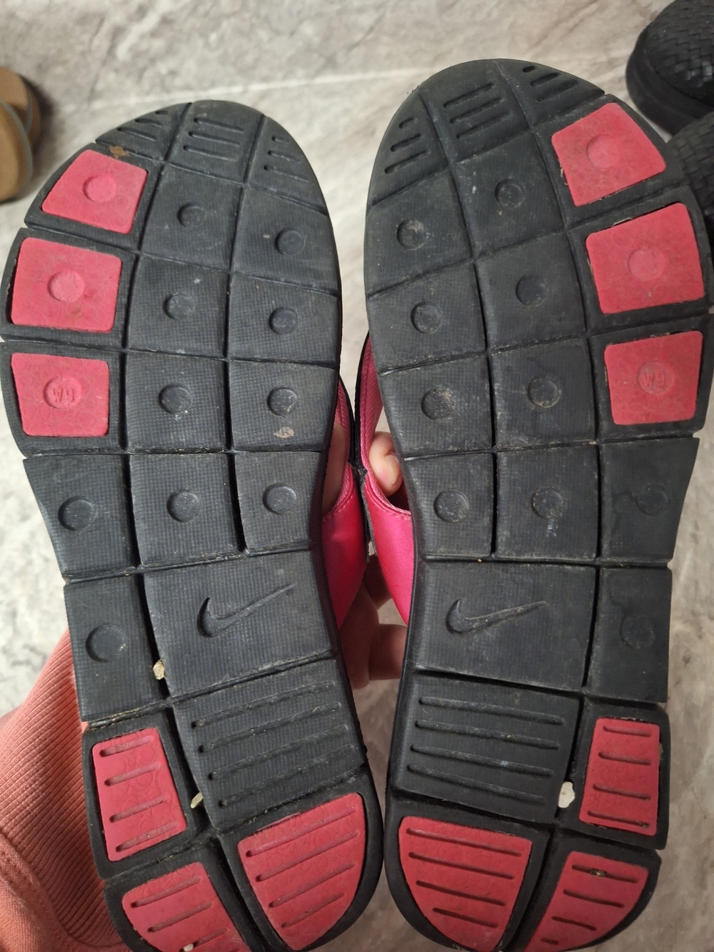 Nike Hot Pink and Black Cushioned Flip Flops - Picture 3 of 4